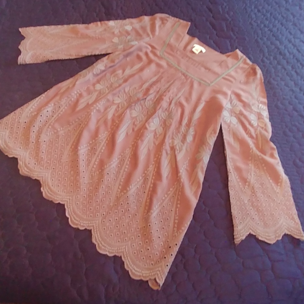 SUNDANCE Tunic Sz. M.  EUC Gorgeous!